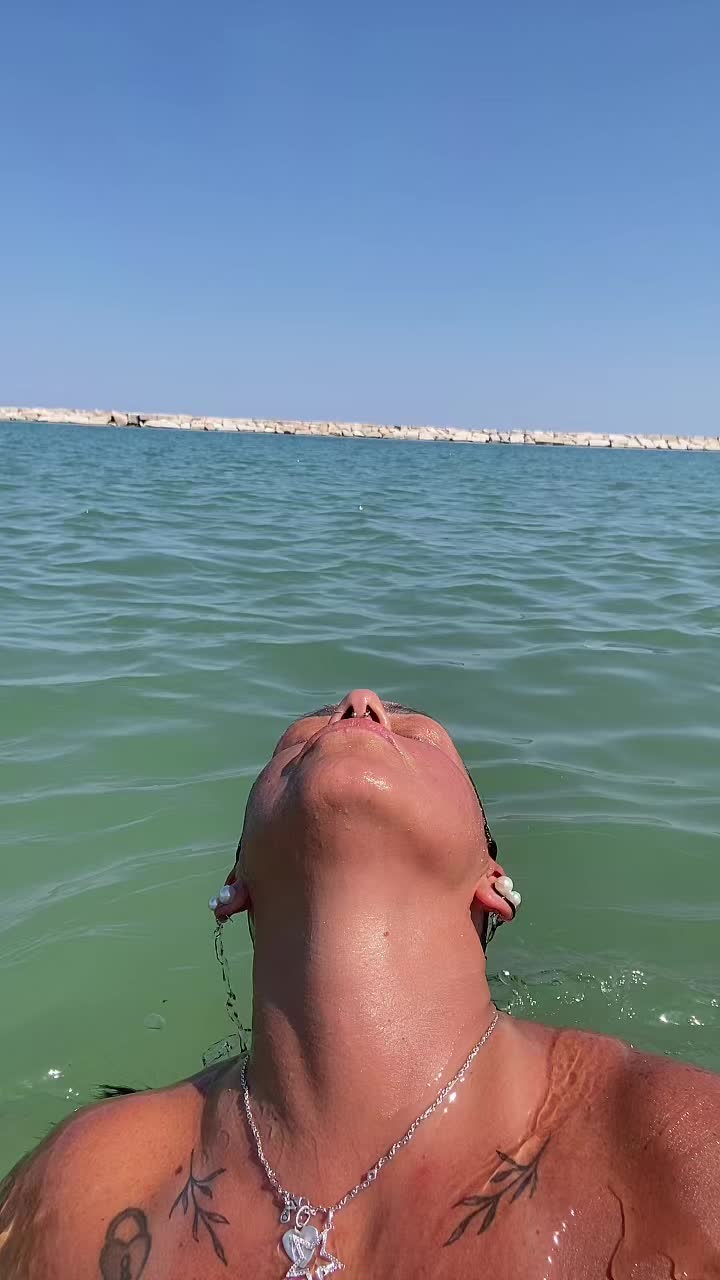 @😈