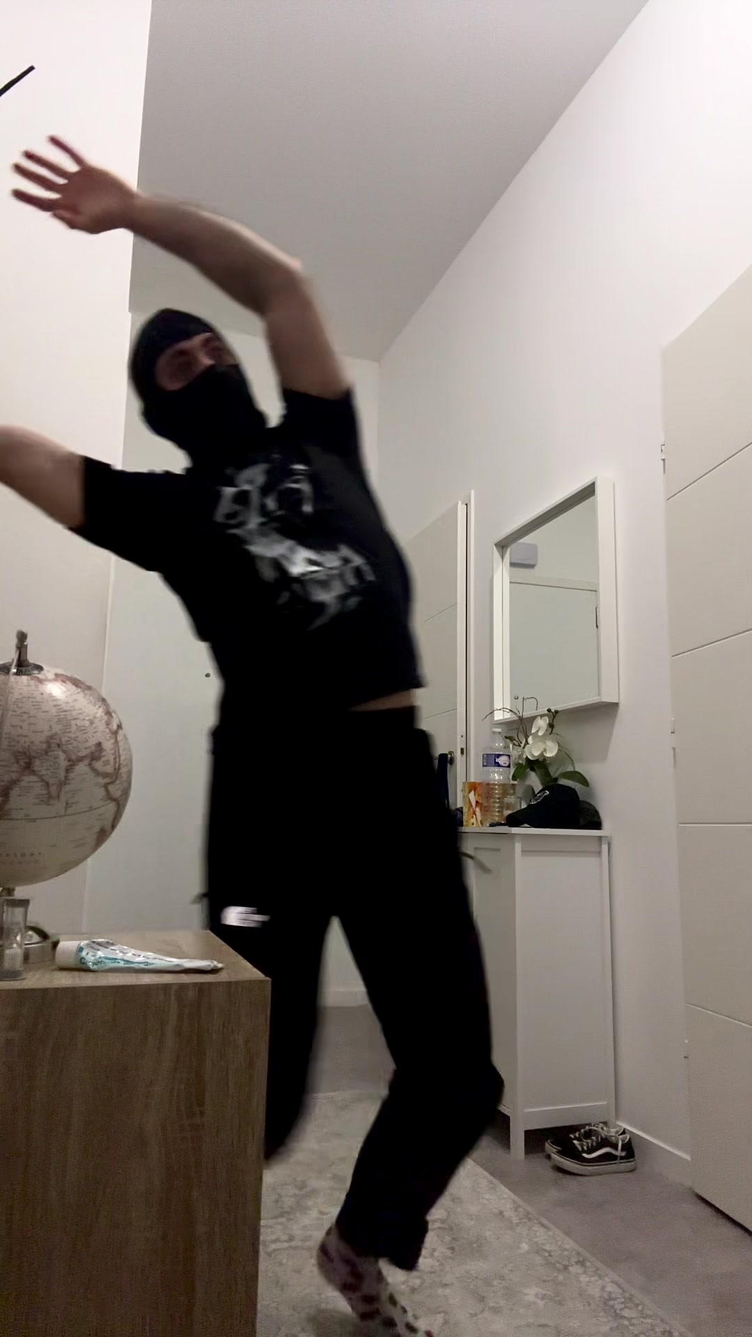 @𝐓𝐡𝐞&nbsp;𝐆𝐡𝐨𝐬𝐭𝐟𝐚𝐜𝐞