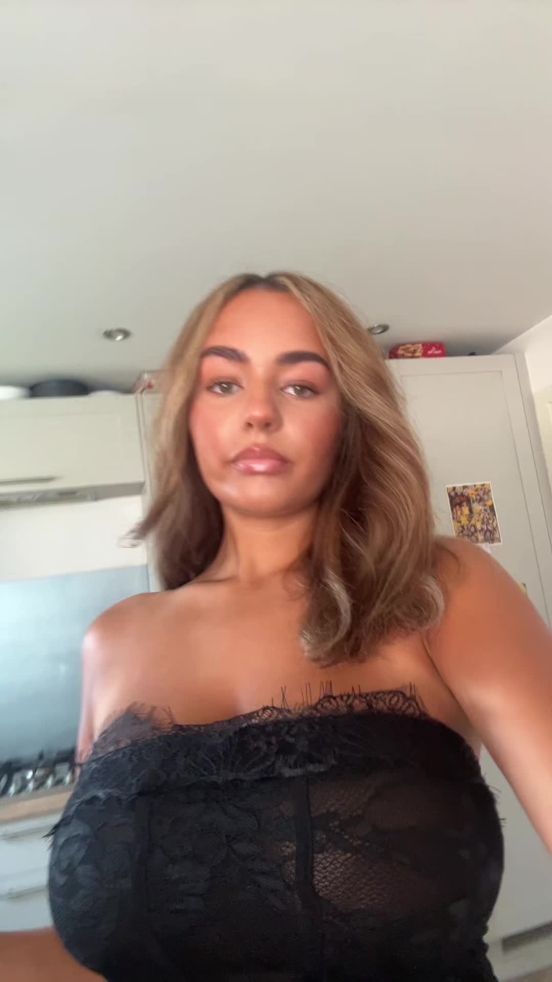 @Ava
