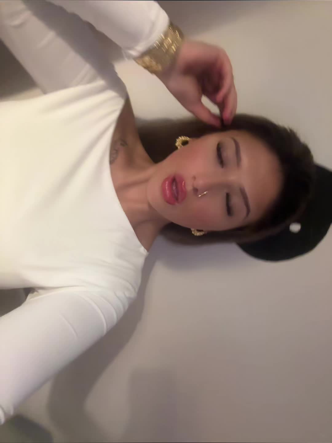 @idontcarexohoe