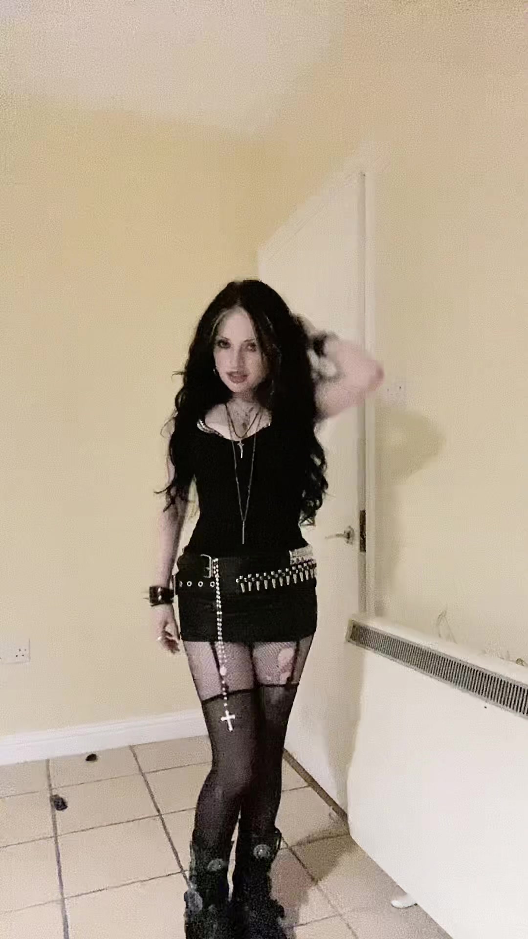 @𝔈𝔳𝔈