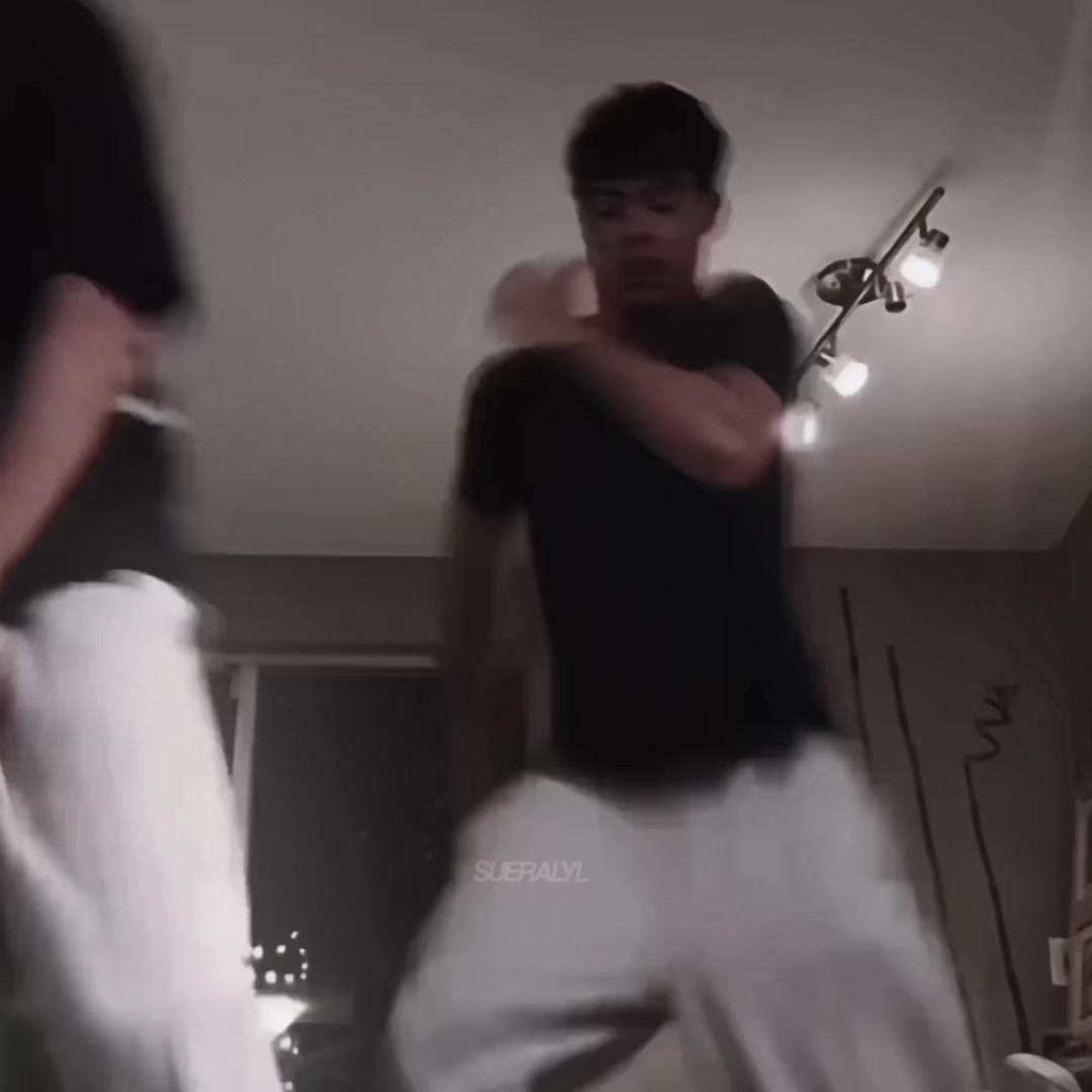 @𝙇𝙮𝙡⁷