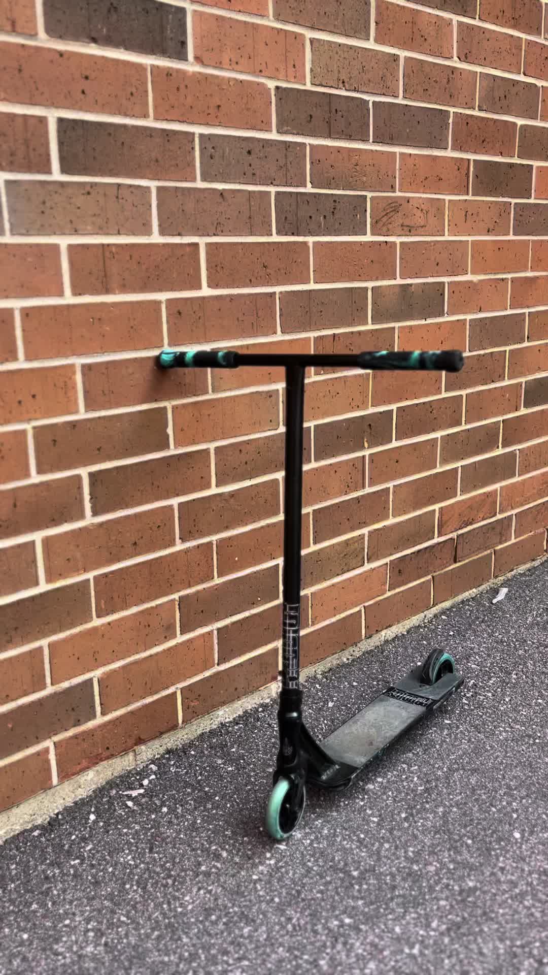@𖣂
