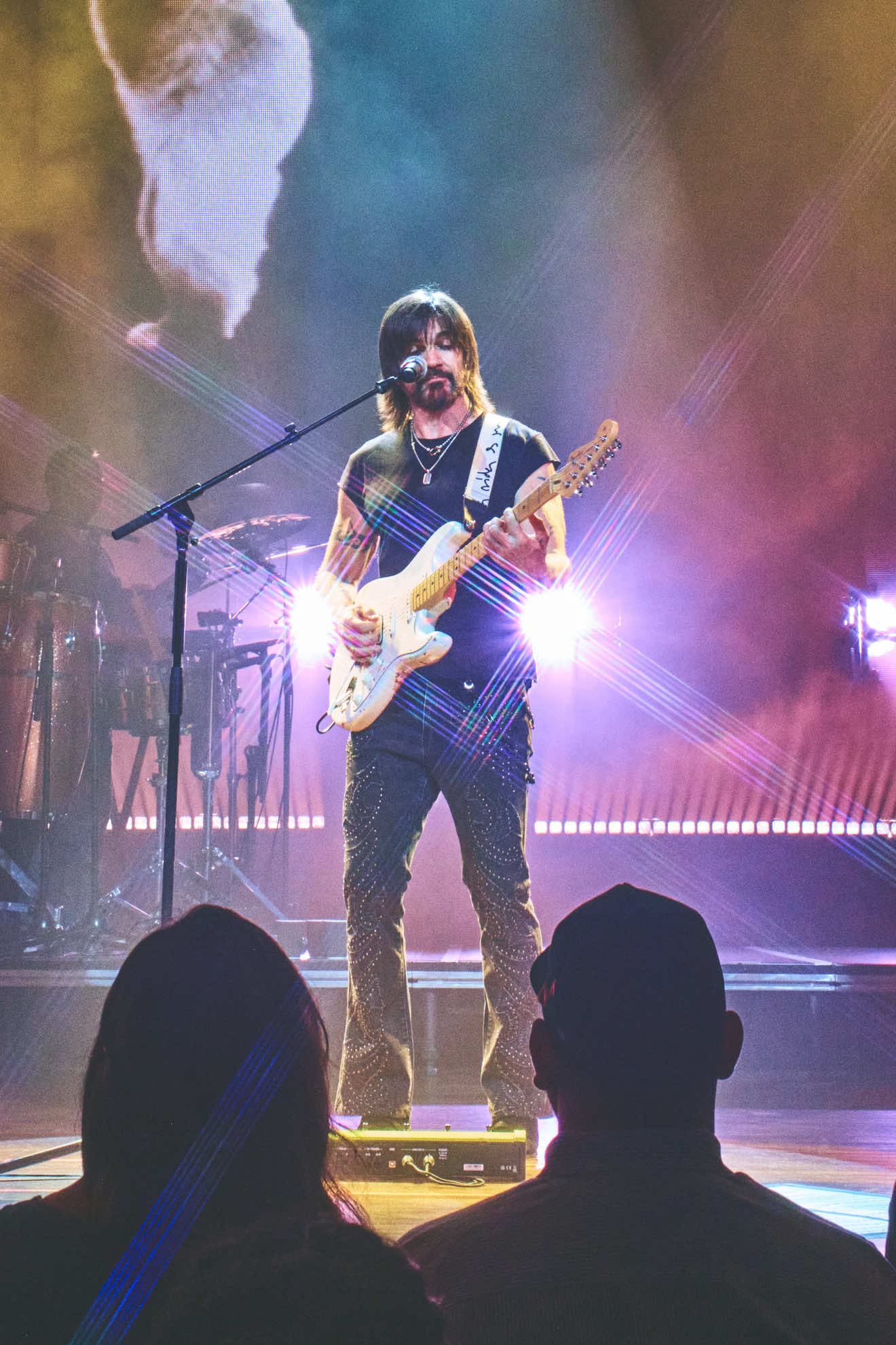 @Juanes
