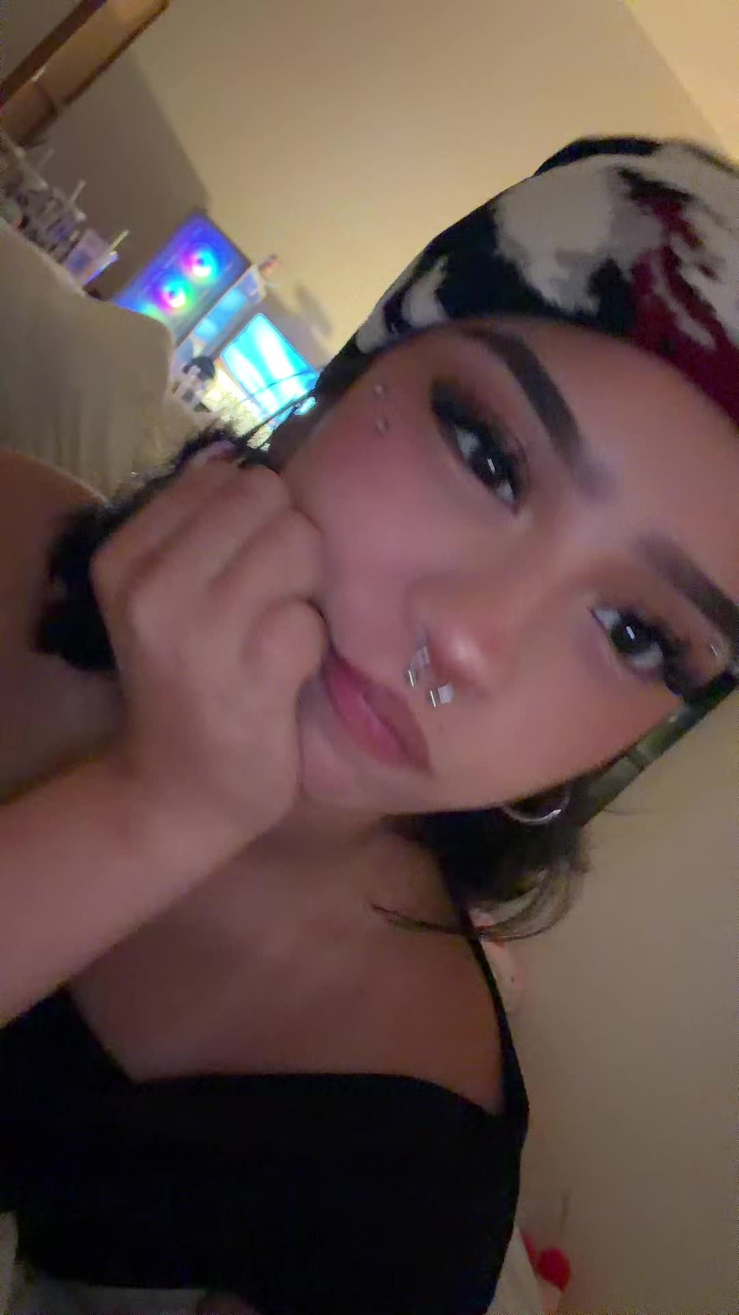 @vi