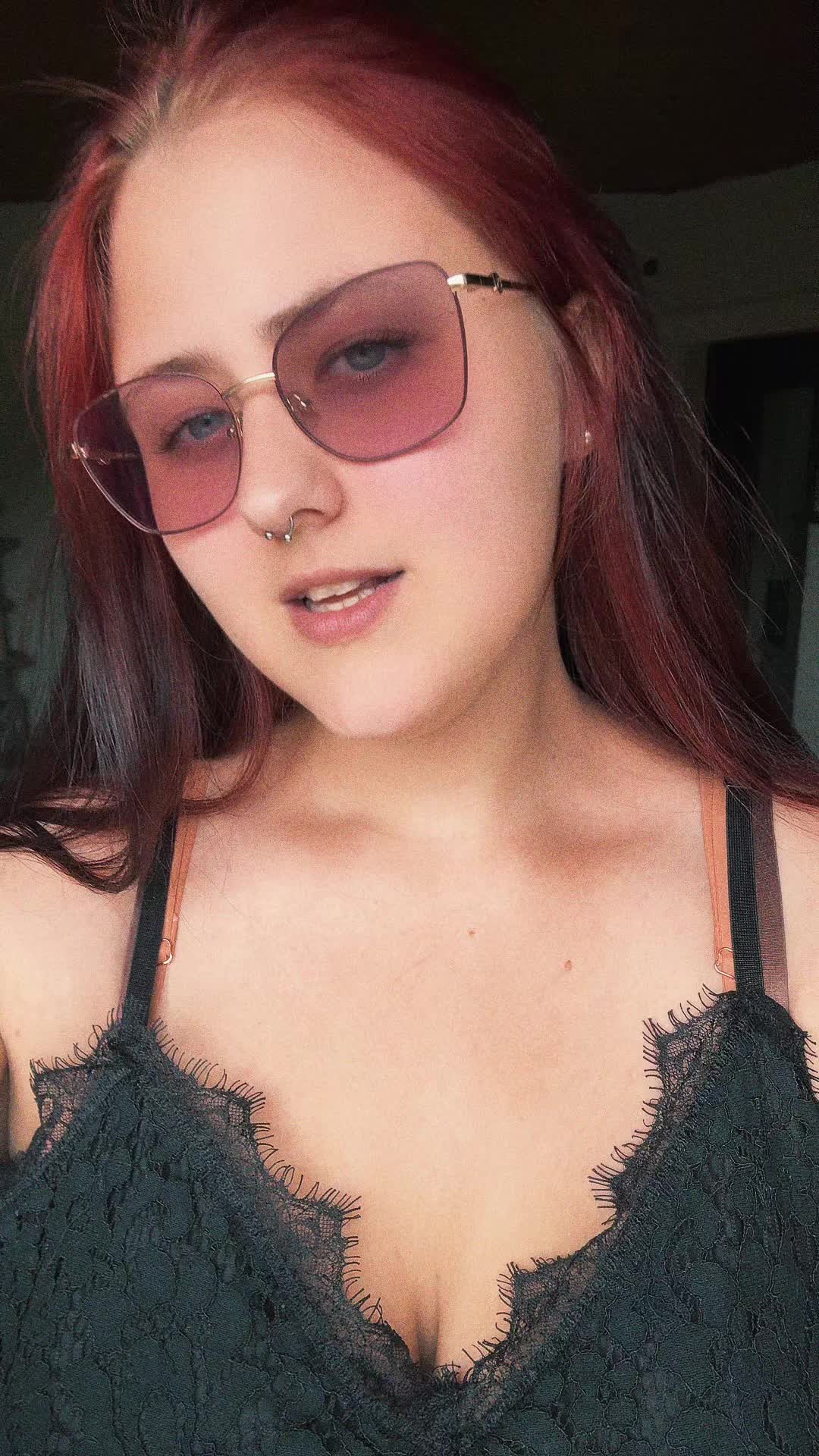 @Lena👻