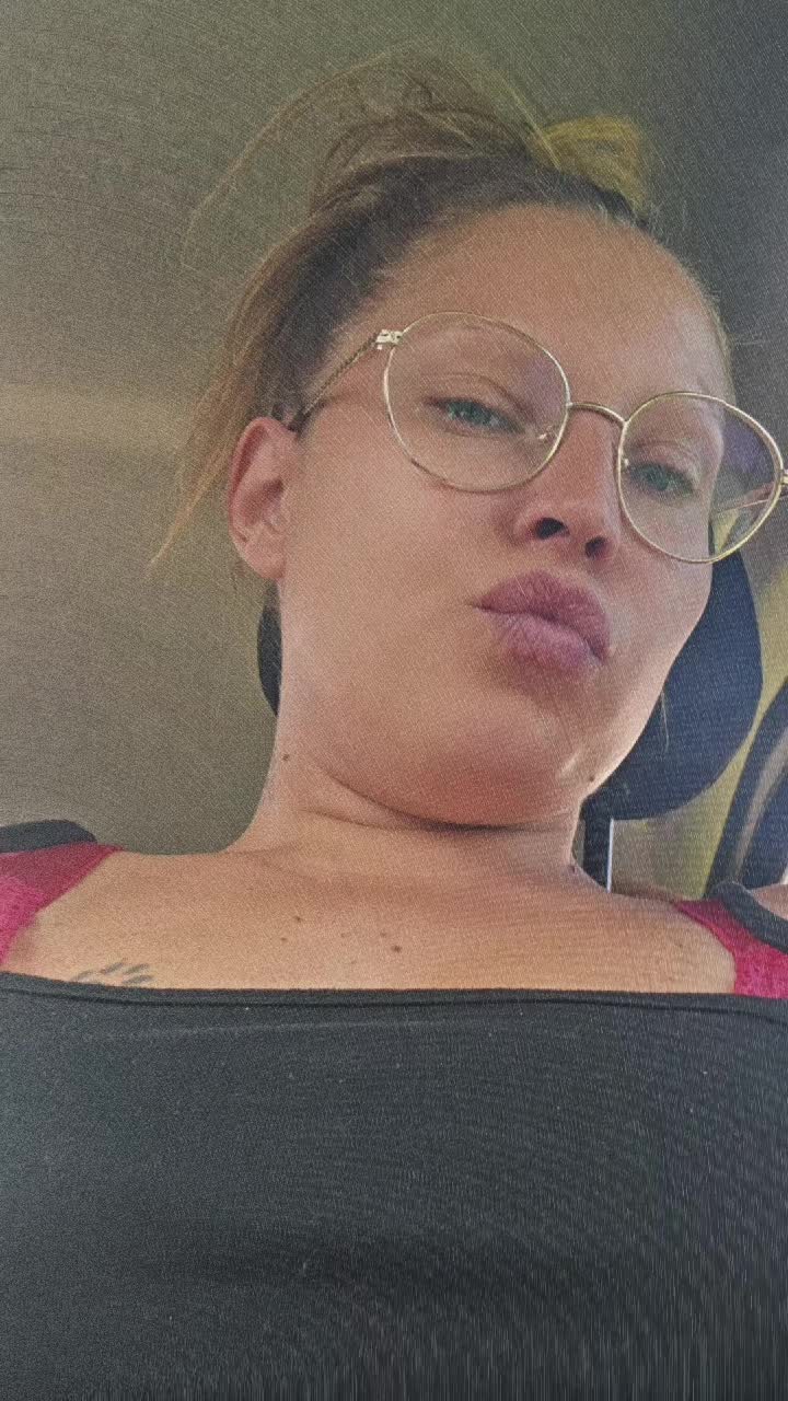 @C&oslash;ŕaliə L&otilde;renz&oslash; Ayde&ntilde;