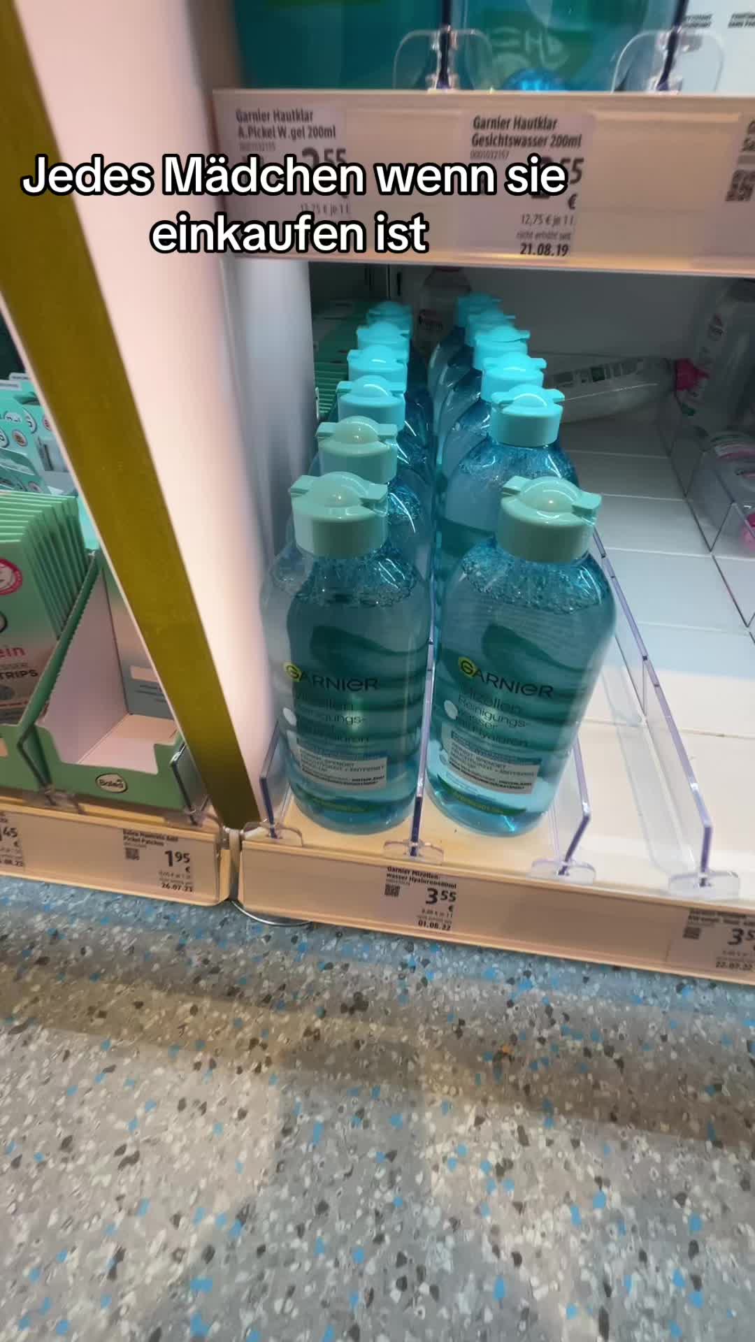 @𝒮