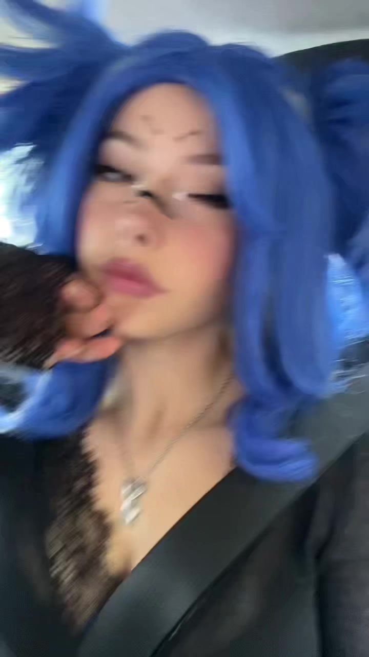 @Ali&eacute;nor 🌺