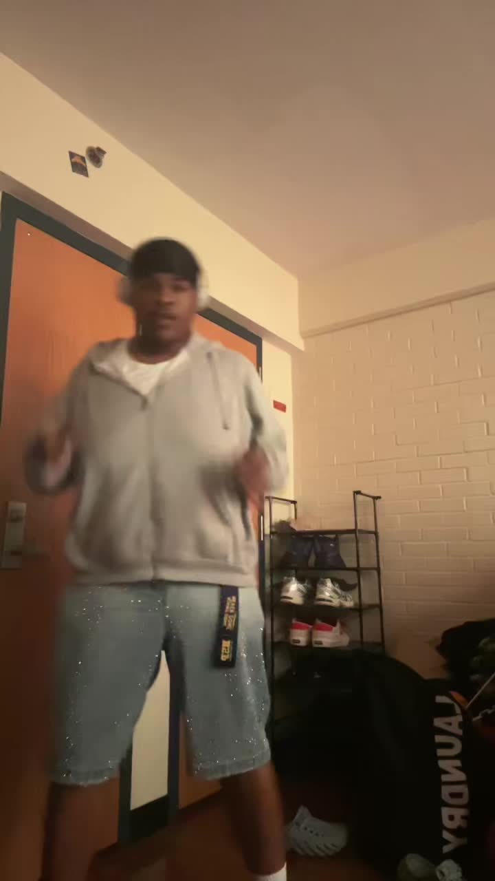 @OfficiallyG6