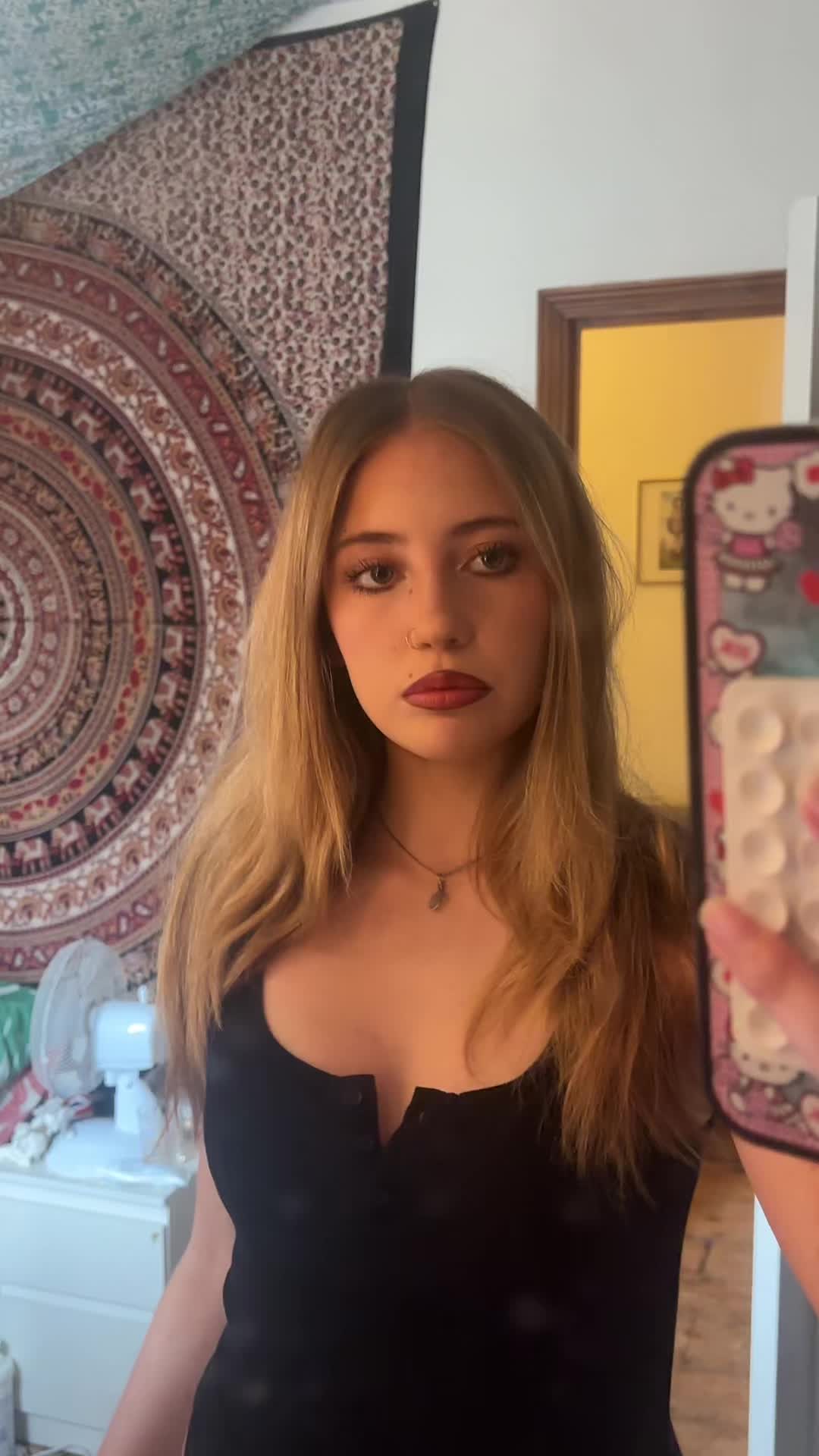 @️