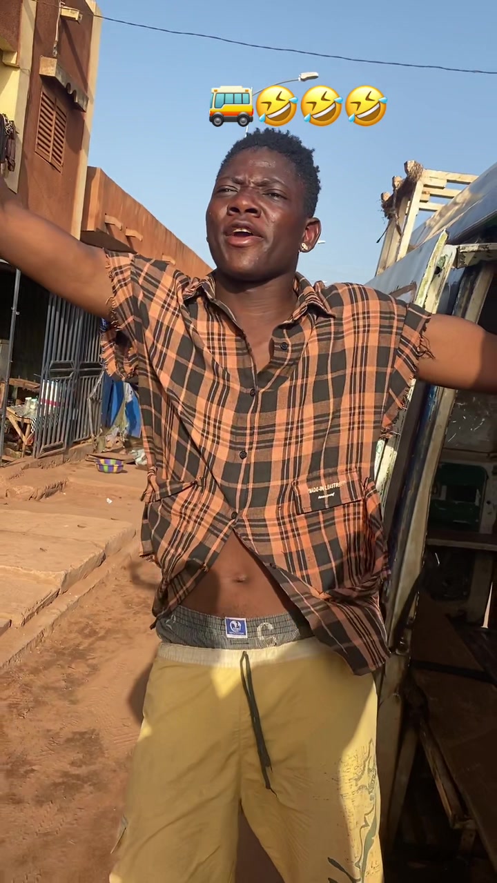 @Choubaga 2230 lecomedien