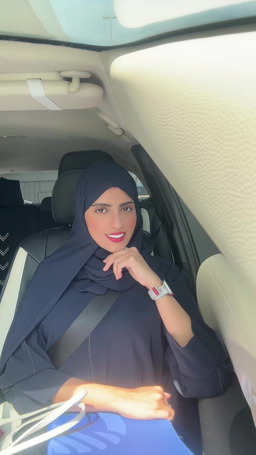 @Fouzia in Dubai official