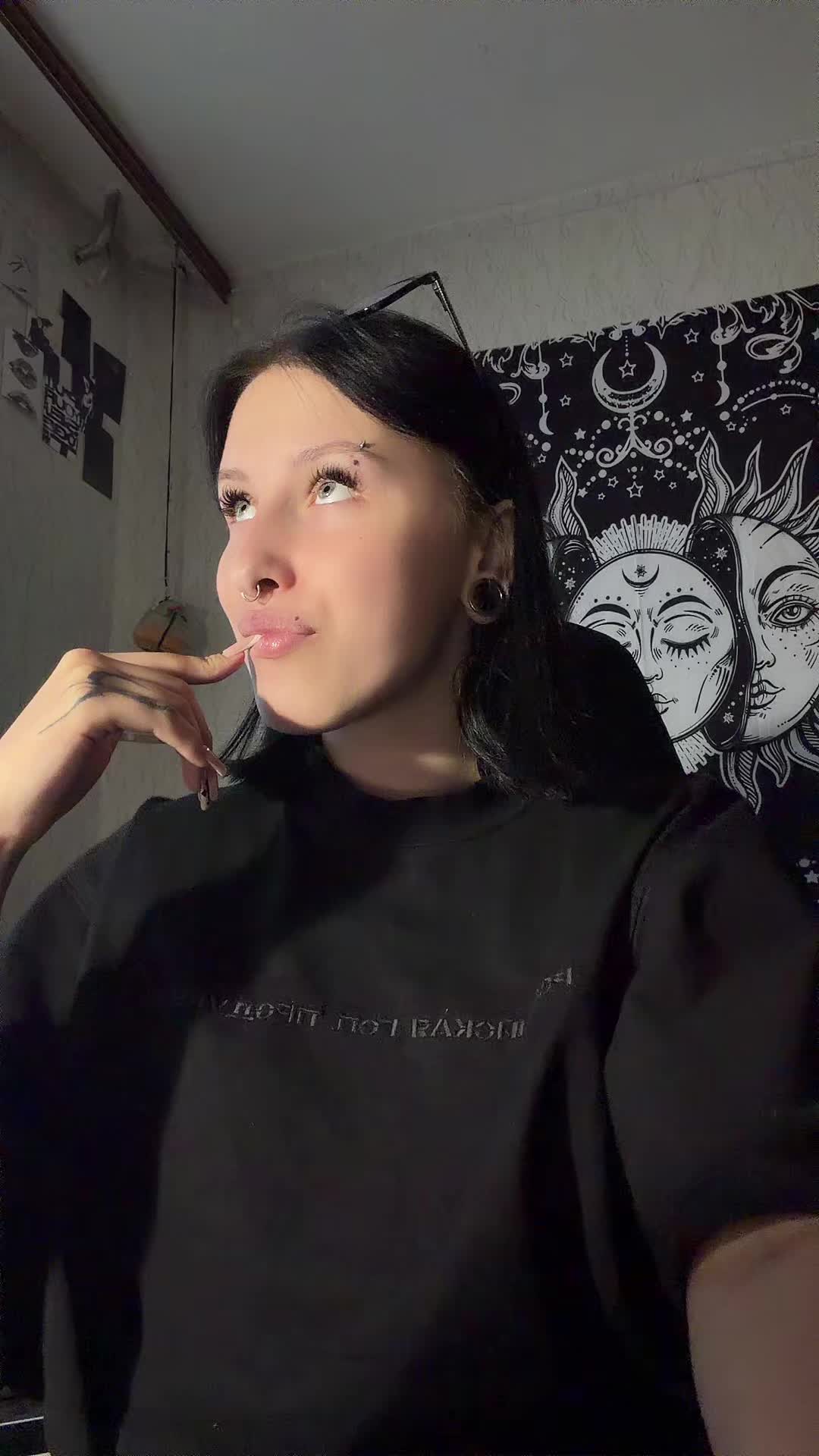 @Санька