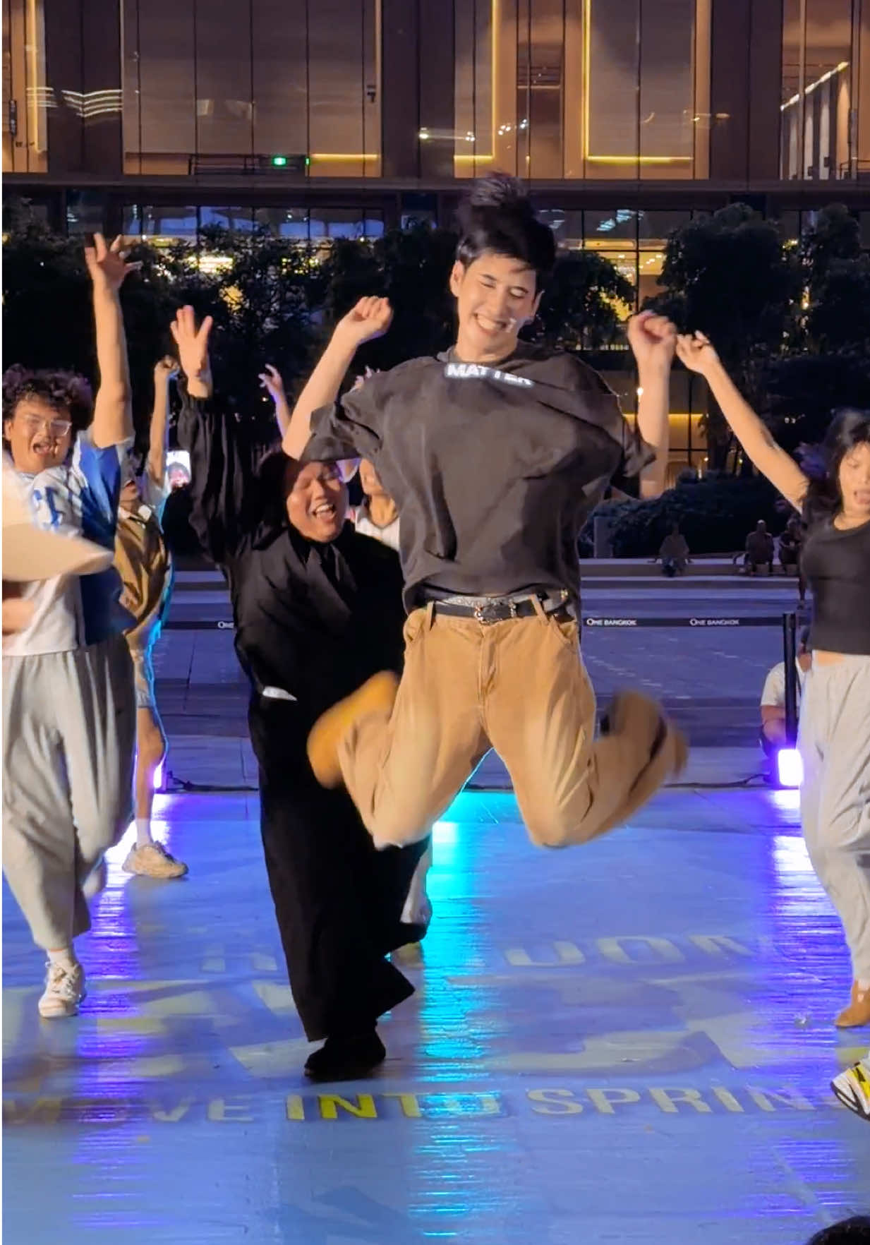 @Gravity Motion