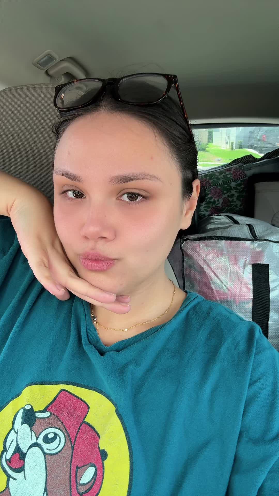 @bella
