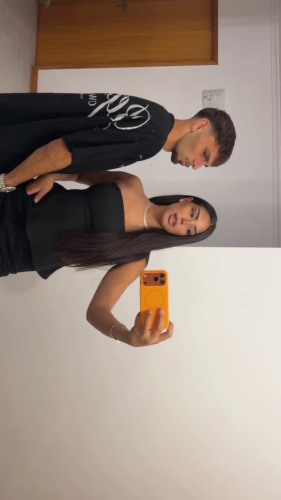 @Ari Zoppi