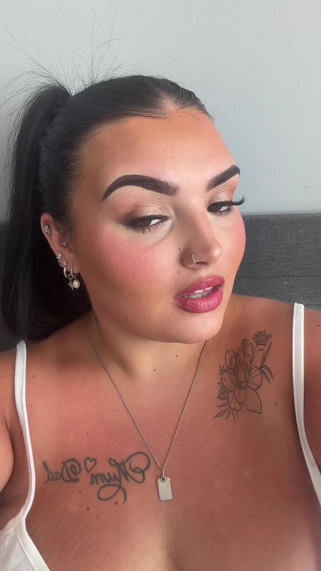 @adroniki🖤