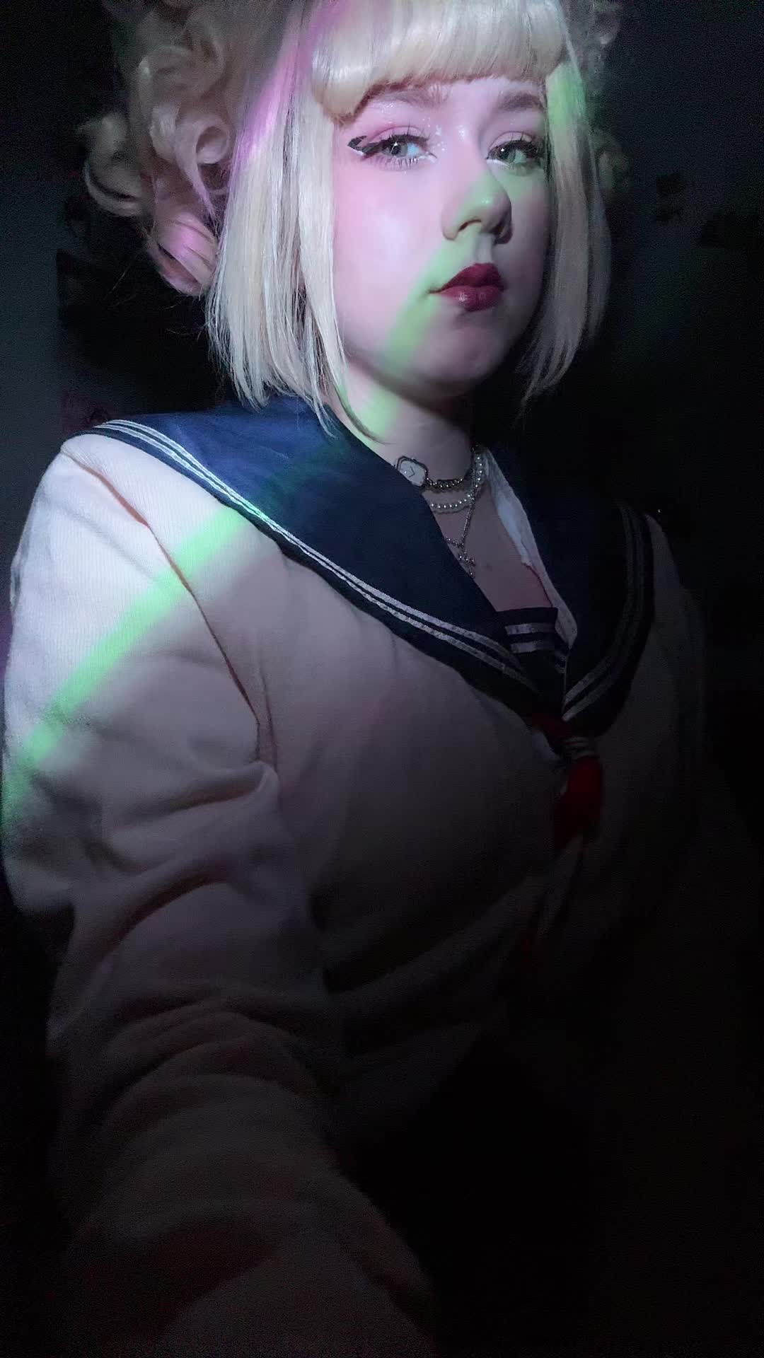 @<3