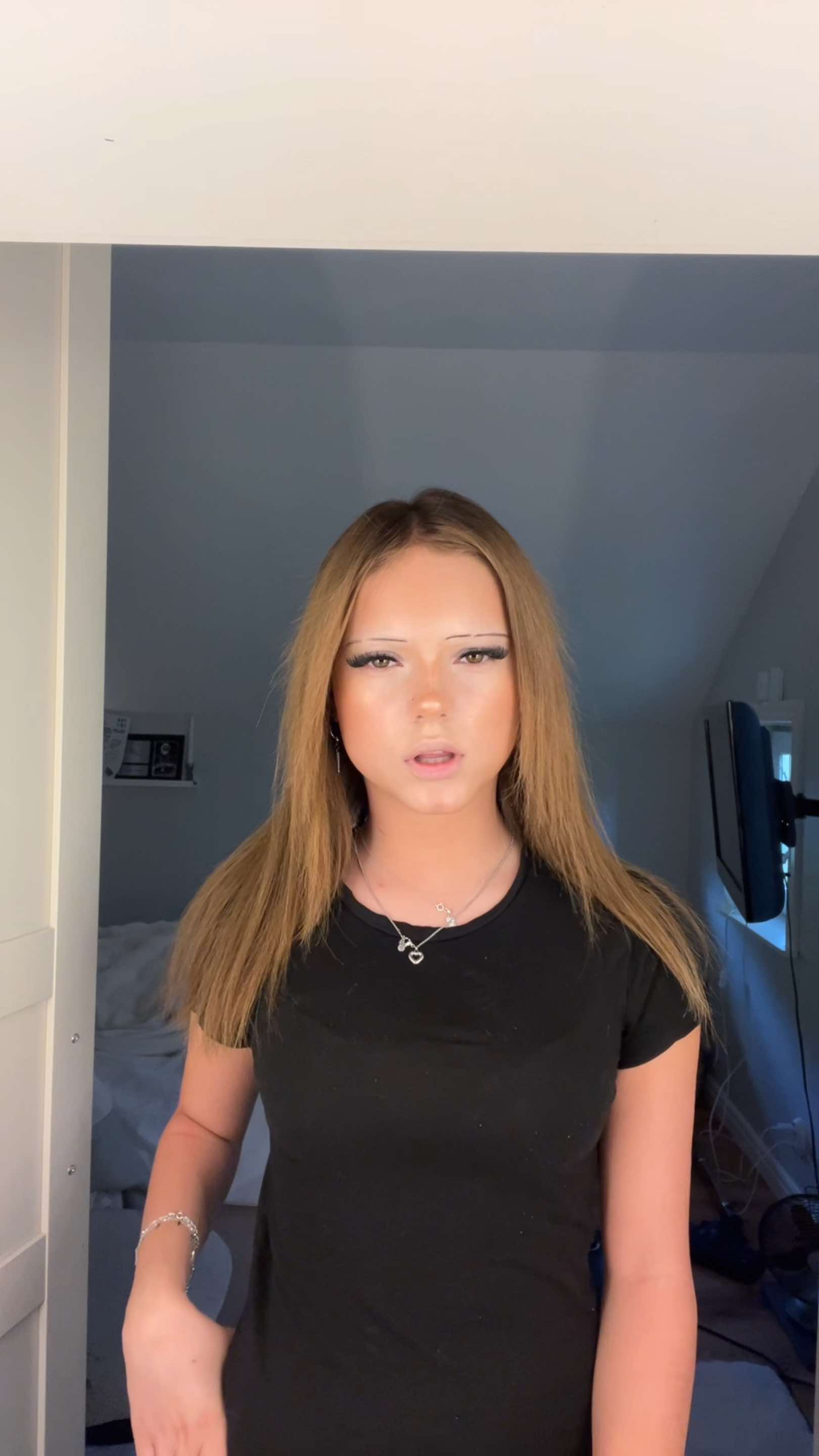 @𝔭𝔦𝔩𝔢𝔞🦇