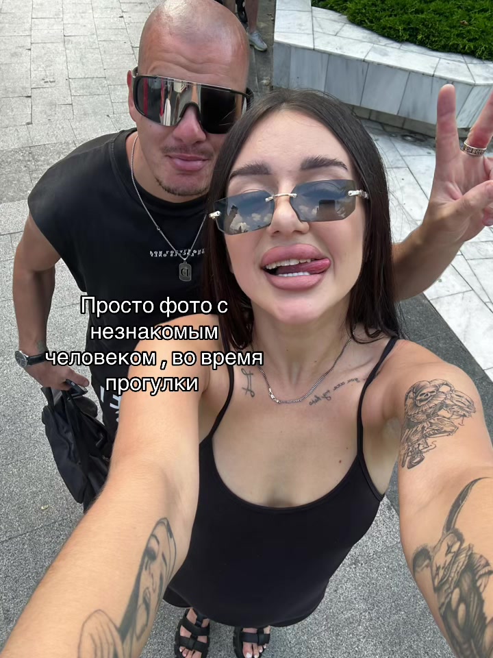 @𝑫𝑬𝑵𝑰𝑺_𝑶𝑭𝑭𝑰𝑪𝑰𝑨𝑳 ☑️