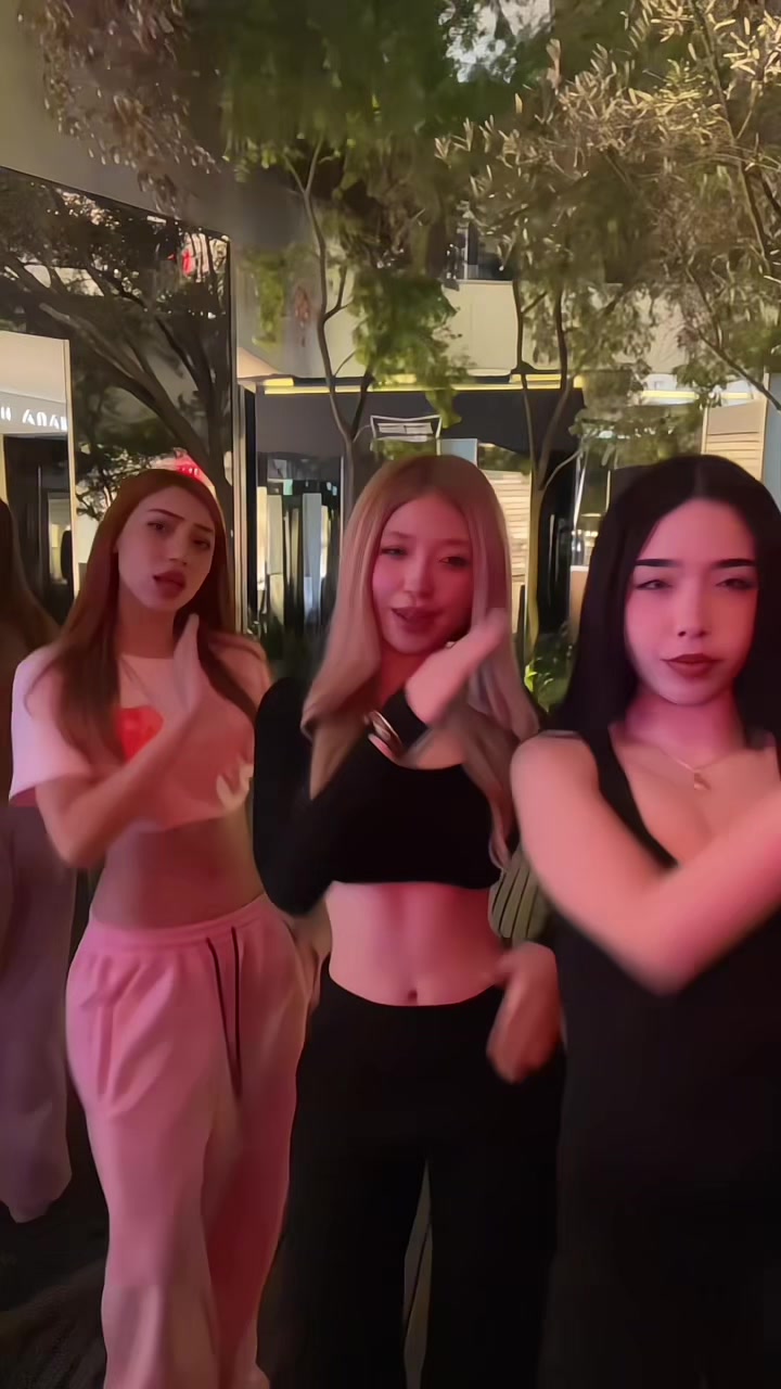 @𝐸𝓁𝒾𝓏𝒶