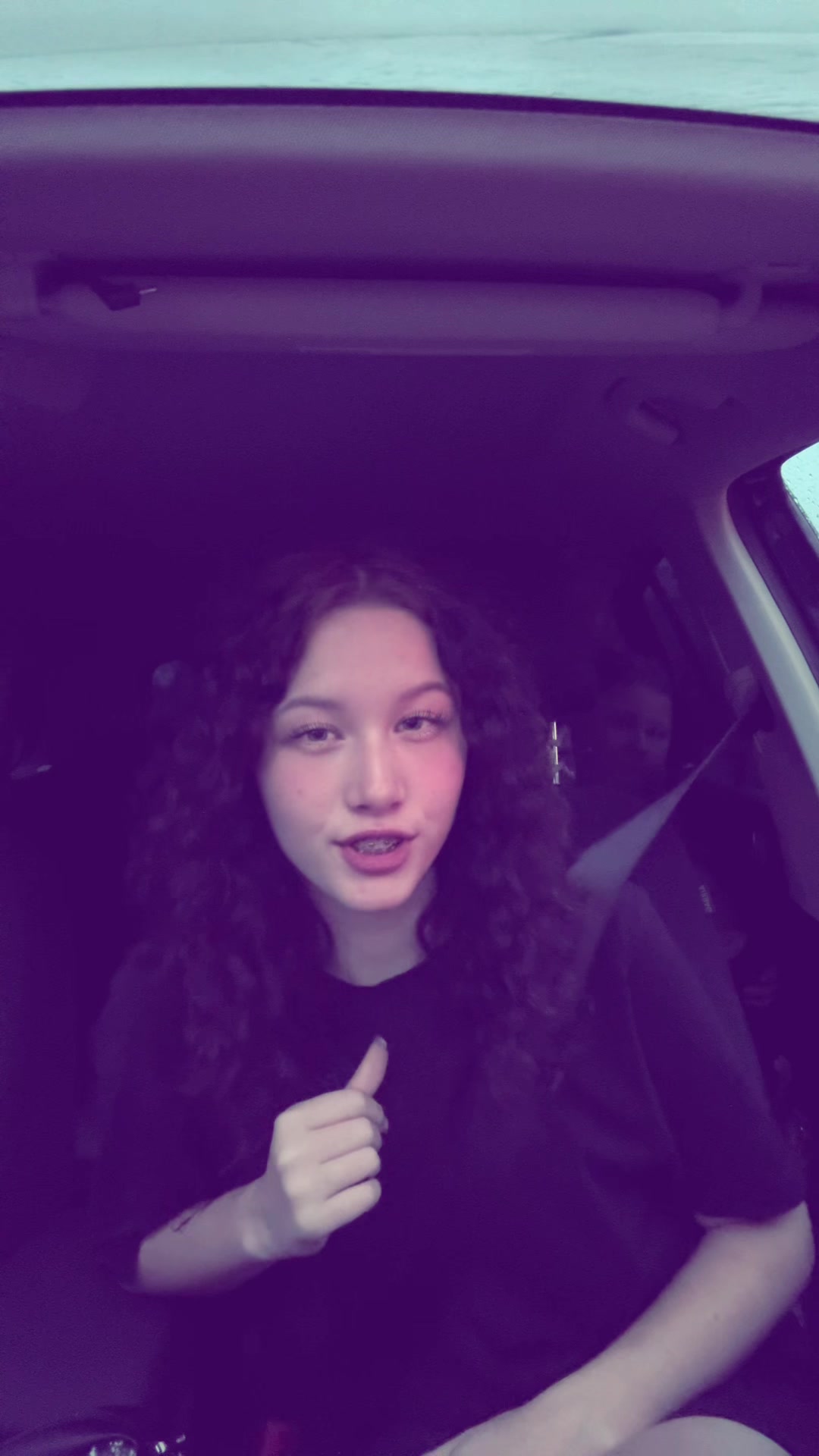 @^•^