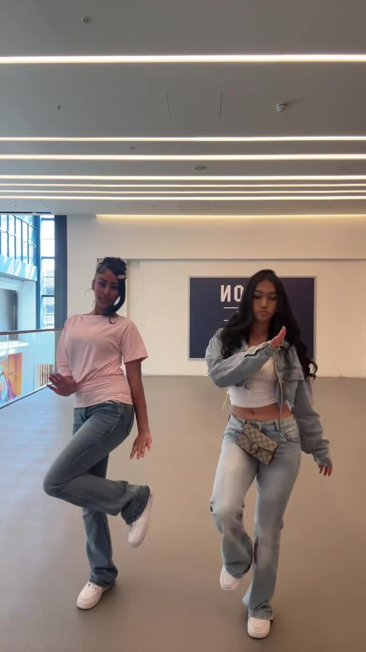 @𝐥𝐚𝐫𝐢𝐬𝐬𝐚ᥫ᭡.