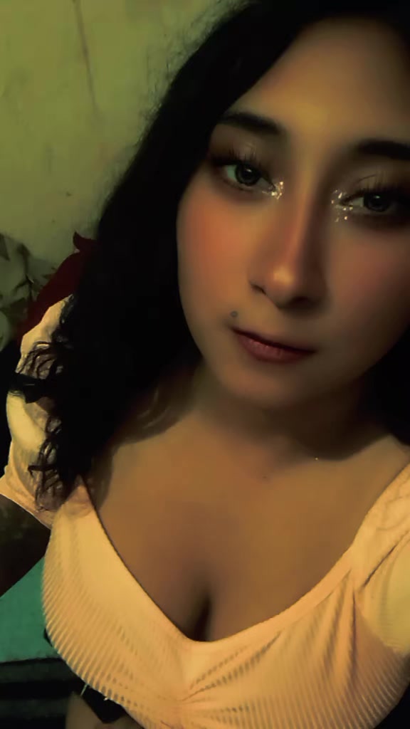 @A&aacute;ngyy