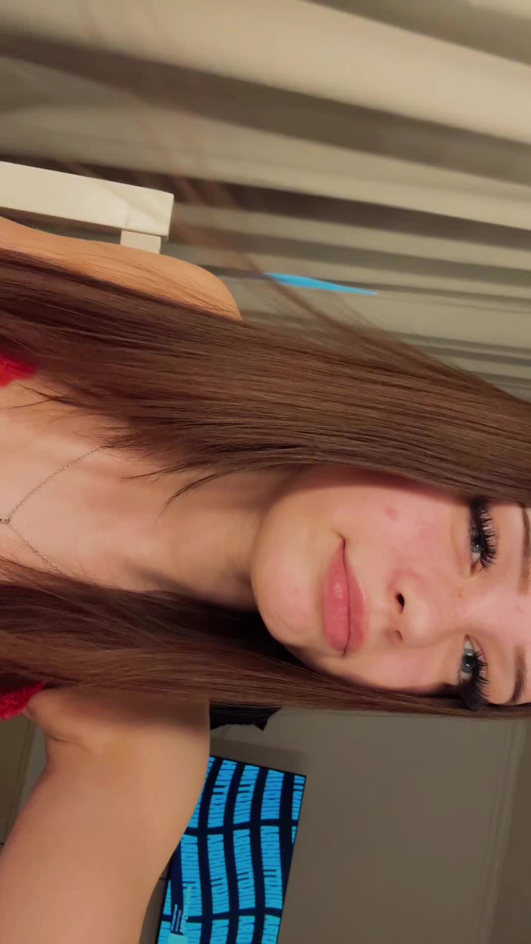 @👽