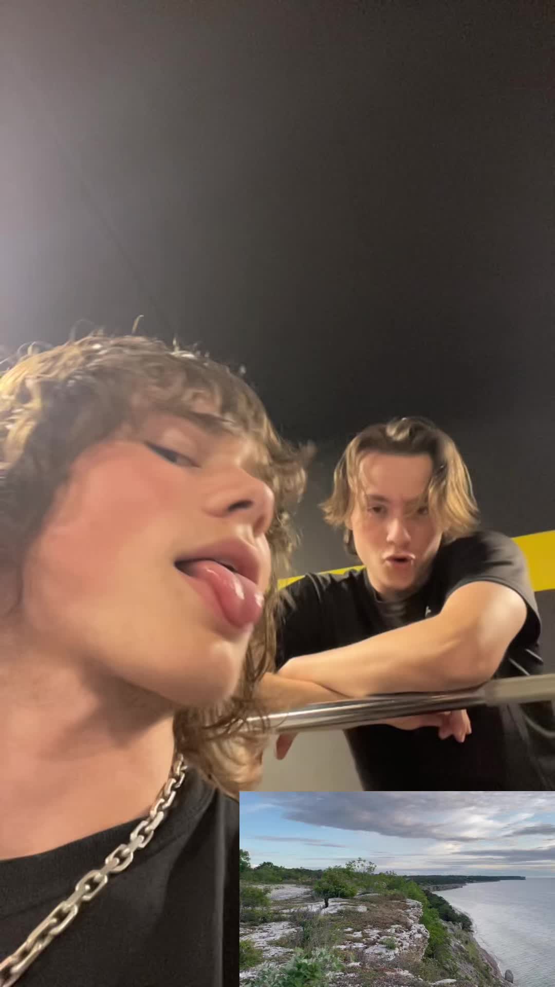 @ryggron