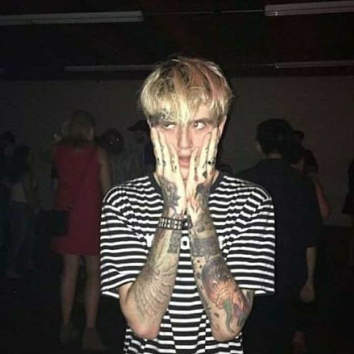 @✰