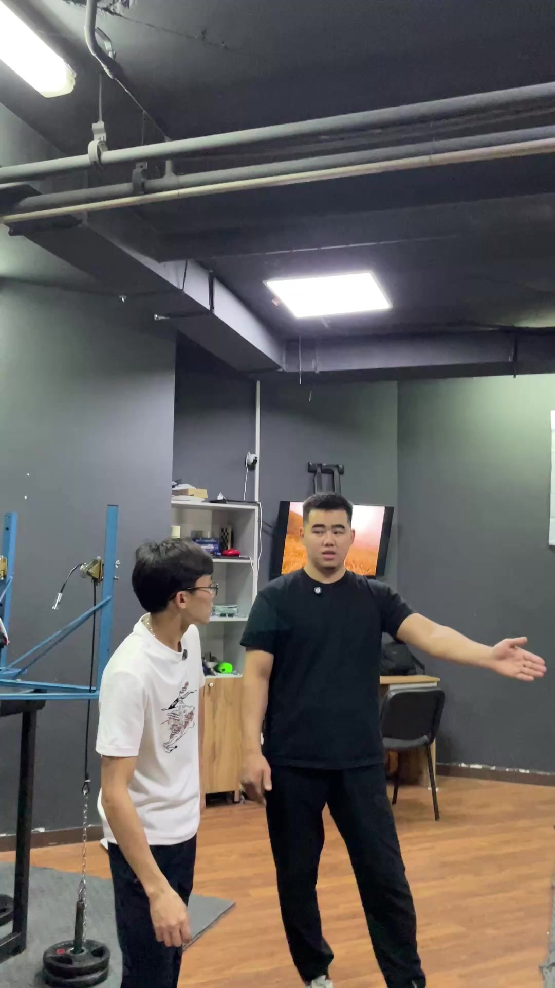 @Kazarmgym