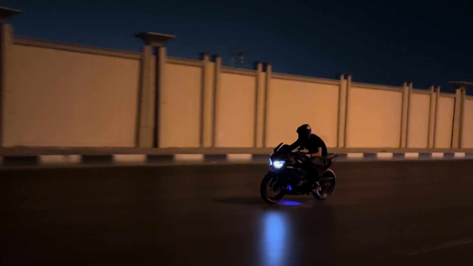 @Z E K O
