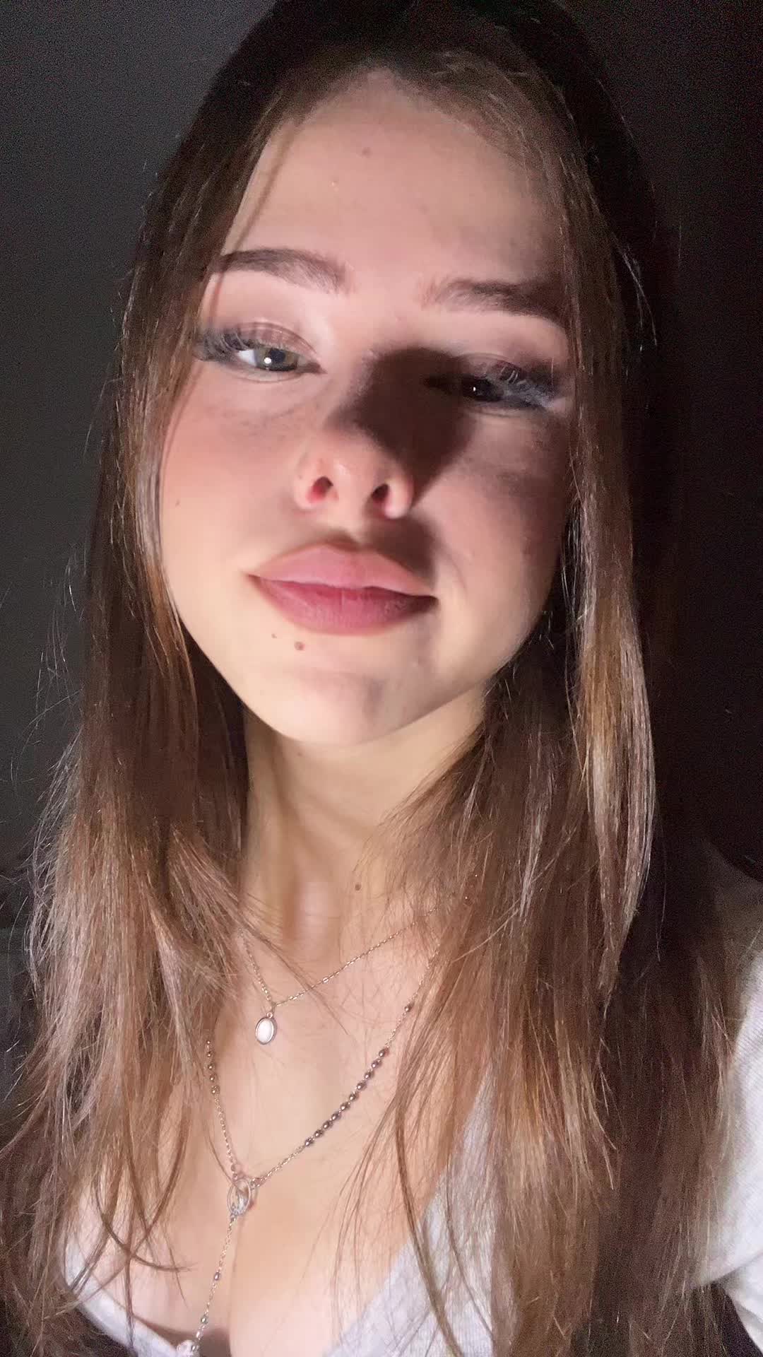 @daniella