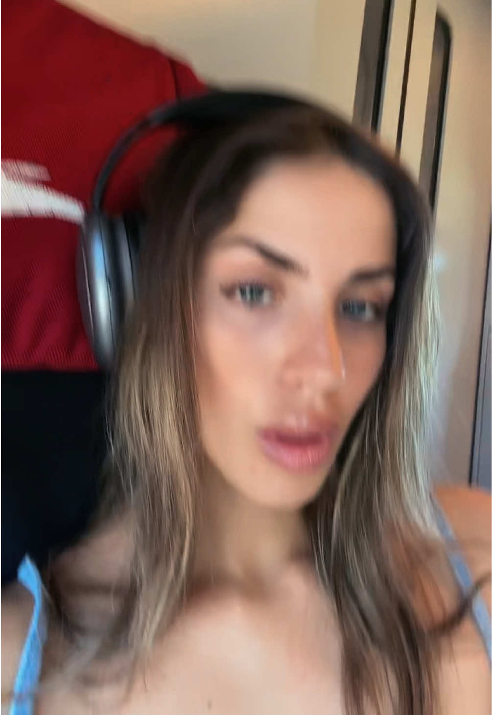 @Rebeccalandoni