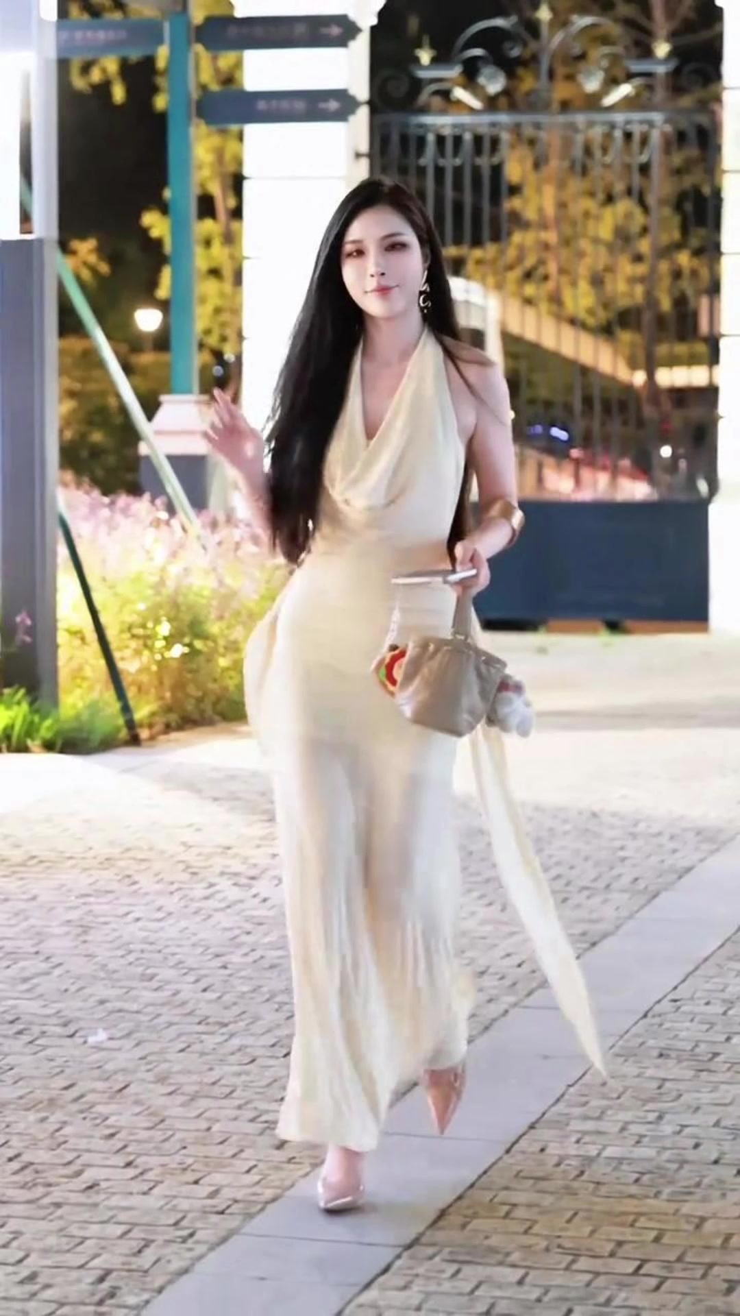 @Clara Dana