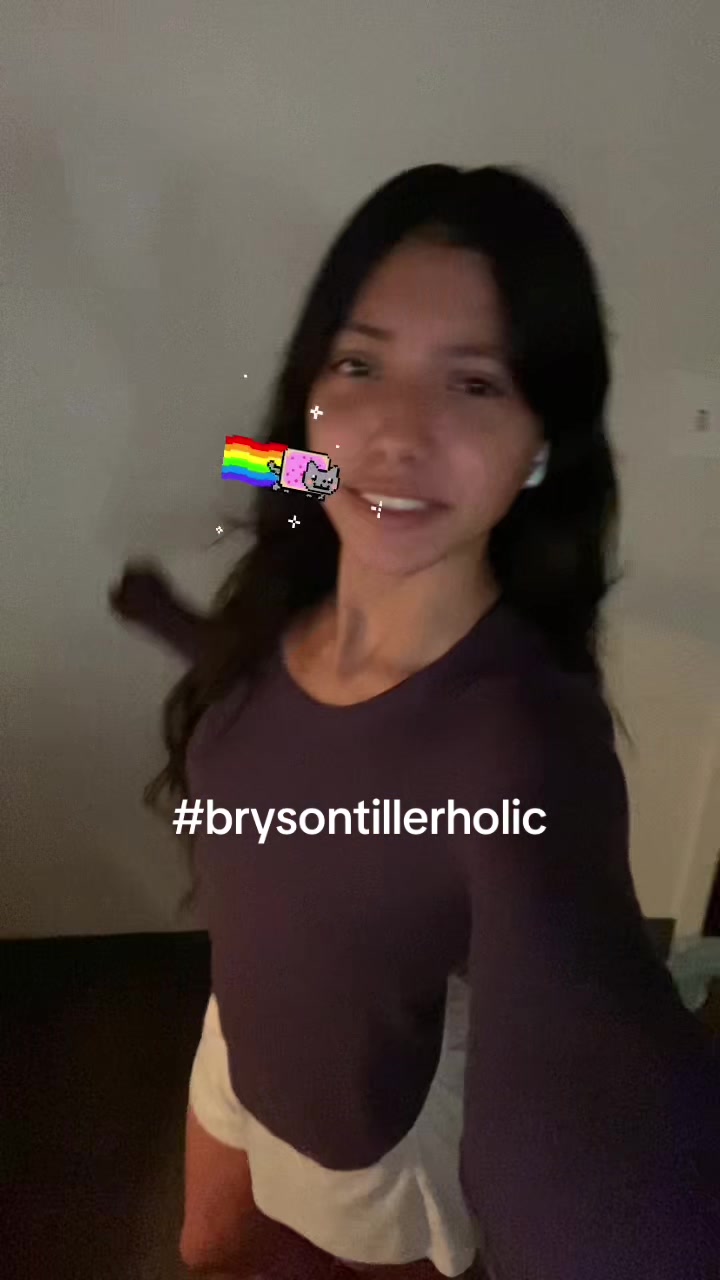 @Lya ♡