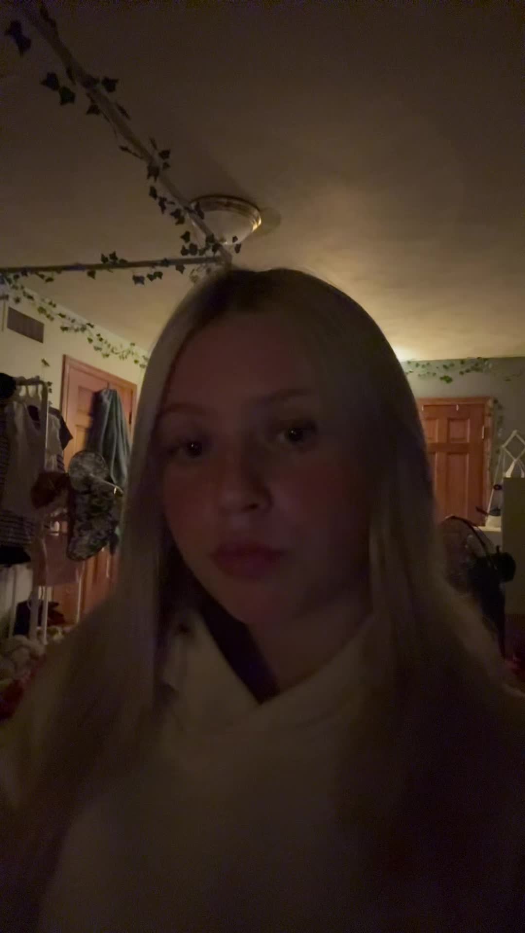 @zoee_secorr