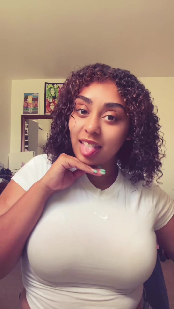 @shaniahworldd
