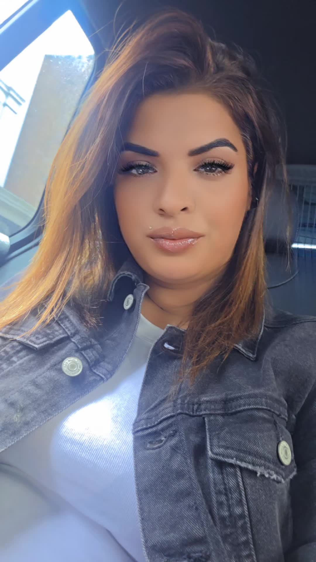 @morenaaa