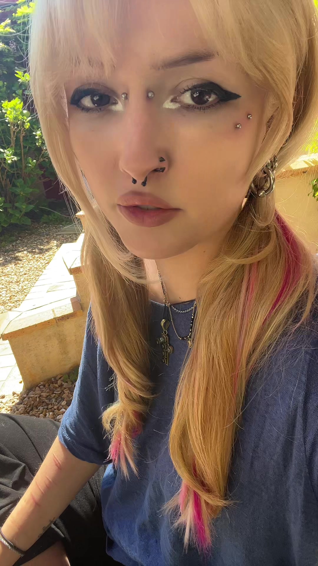 @Lili