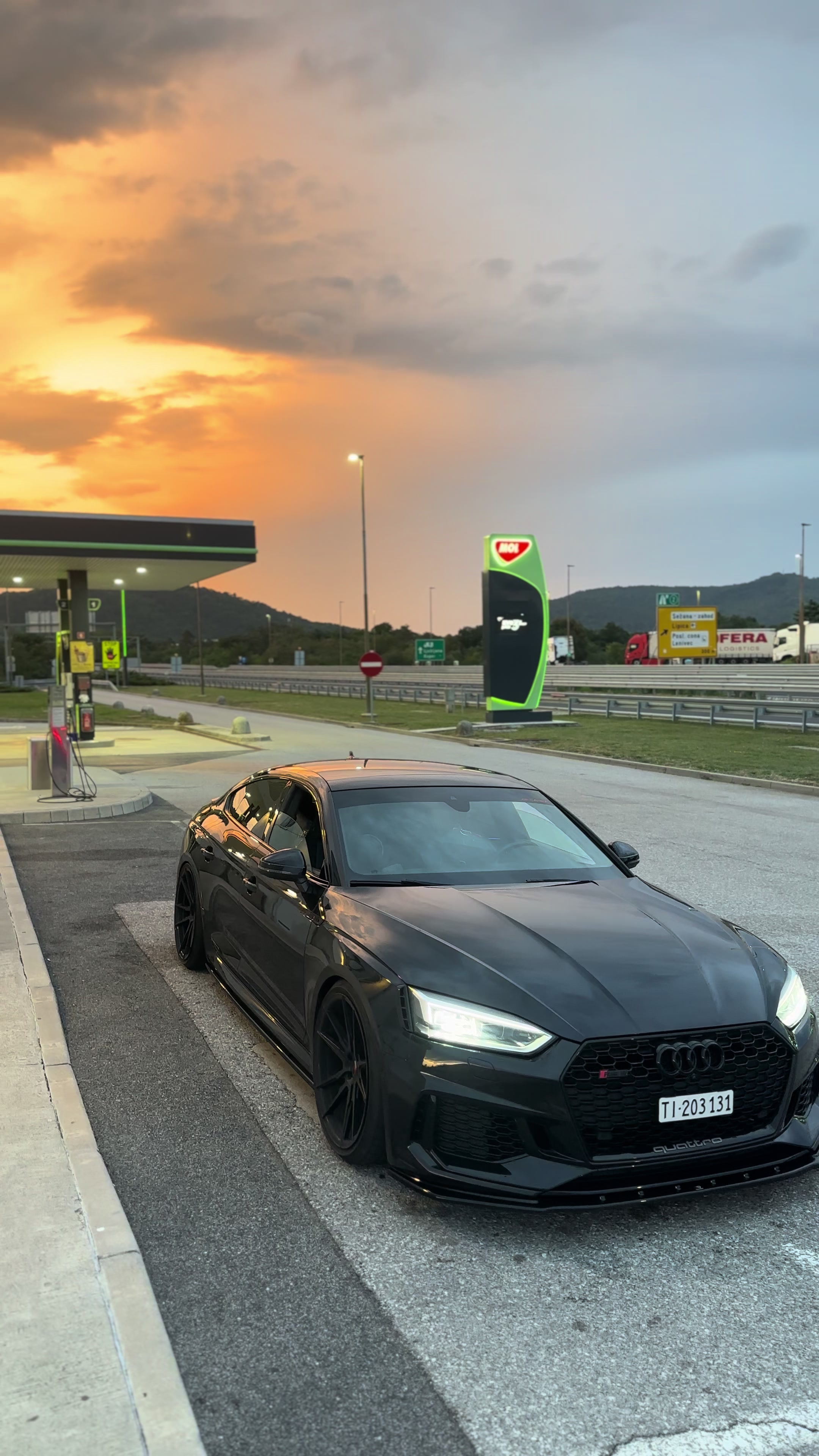 @RS5.BLACK
