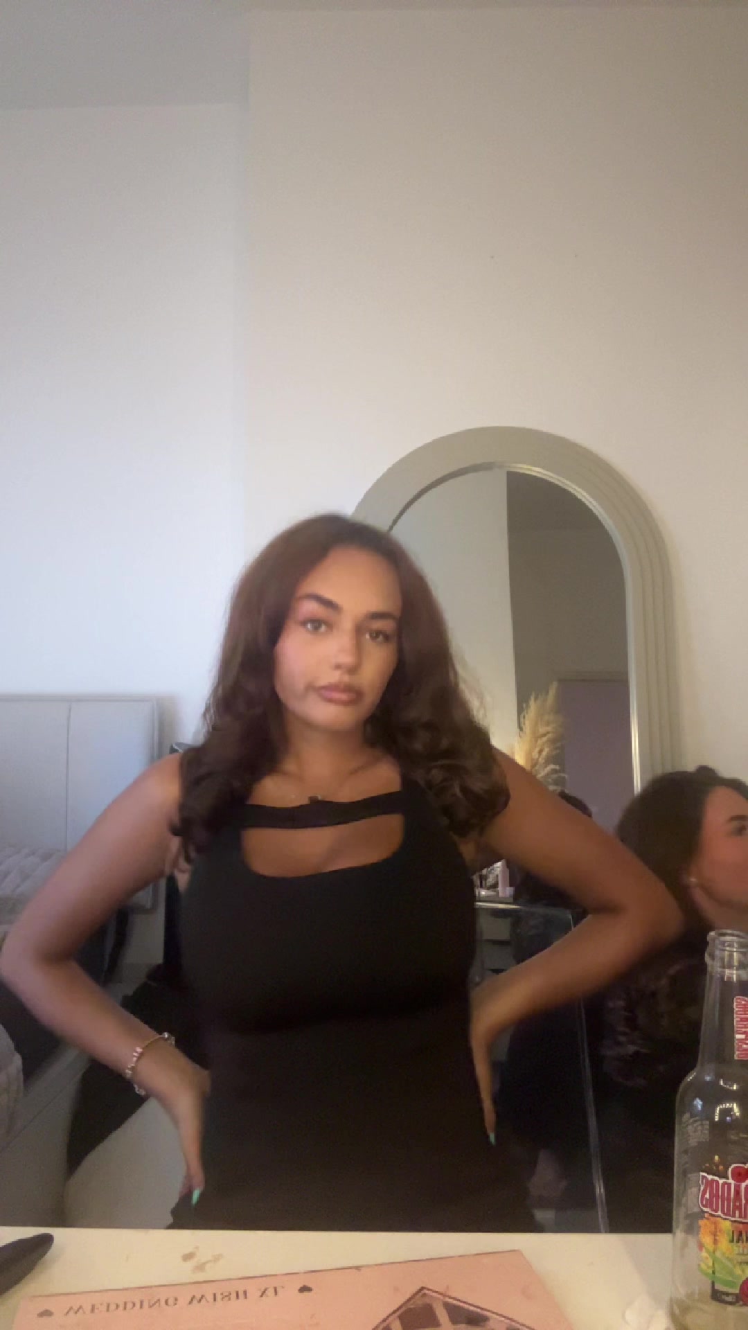 @Ava