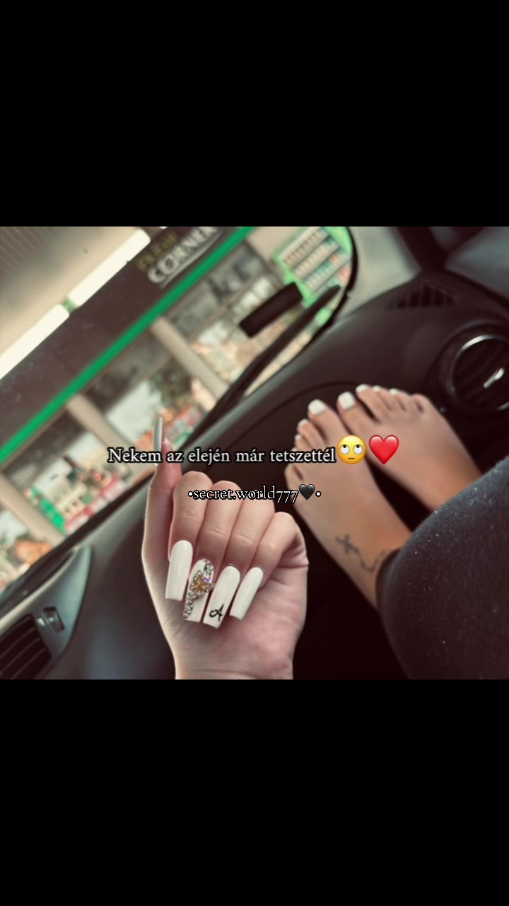 @🖤