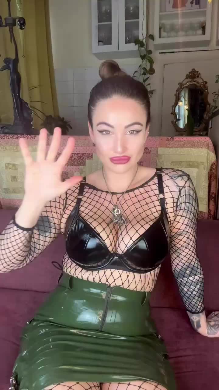 @madam_esmeralda0