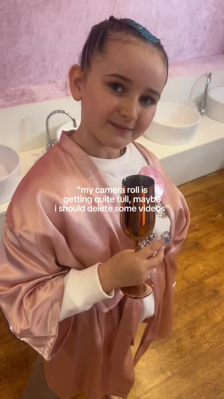 @ɴɪᴄᴏʟᴇ.