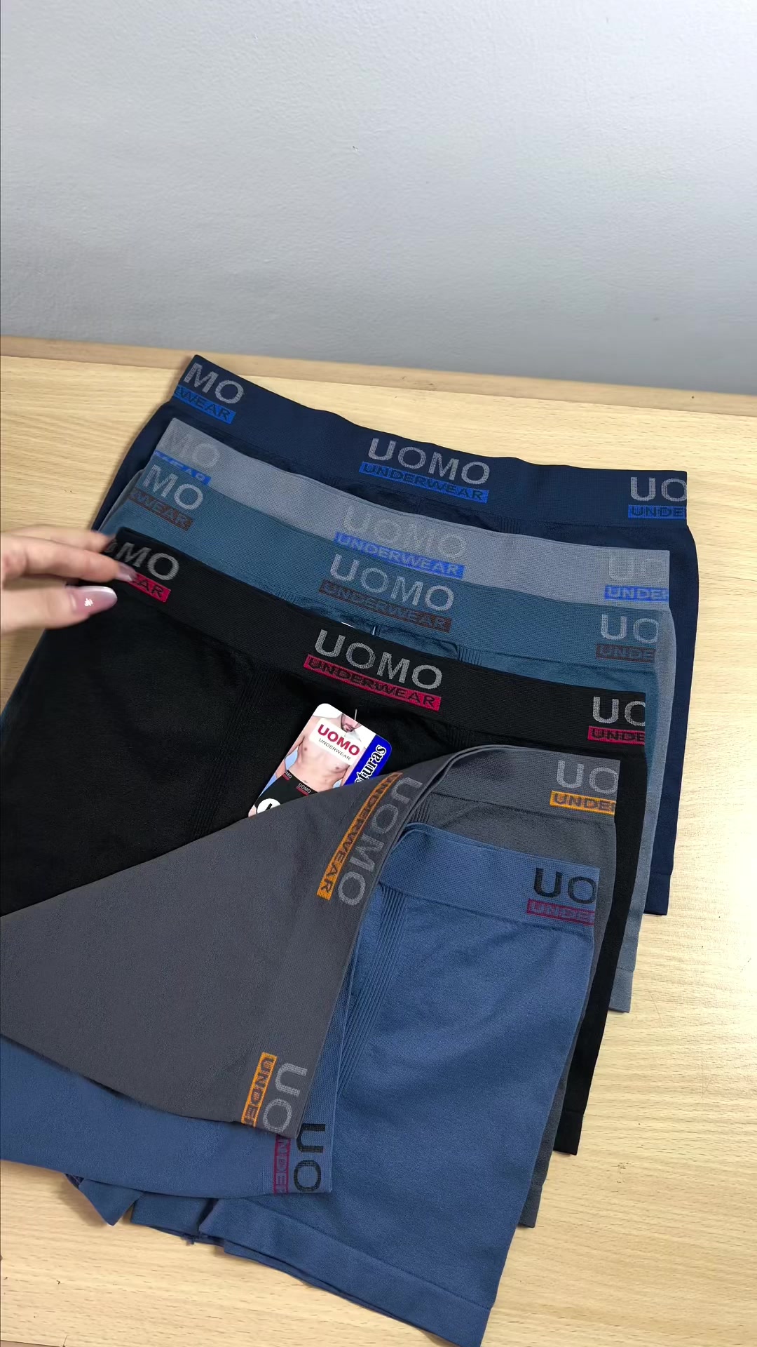 @Uncolive