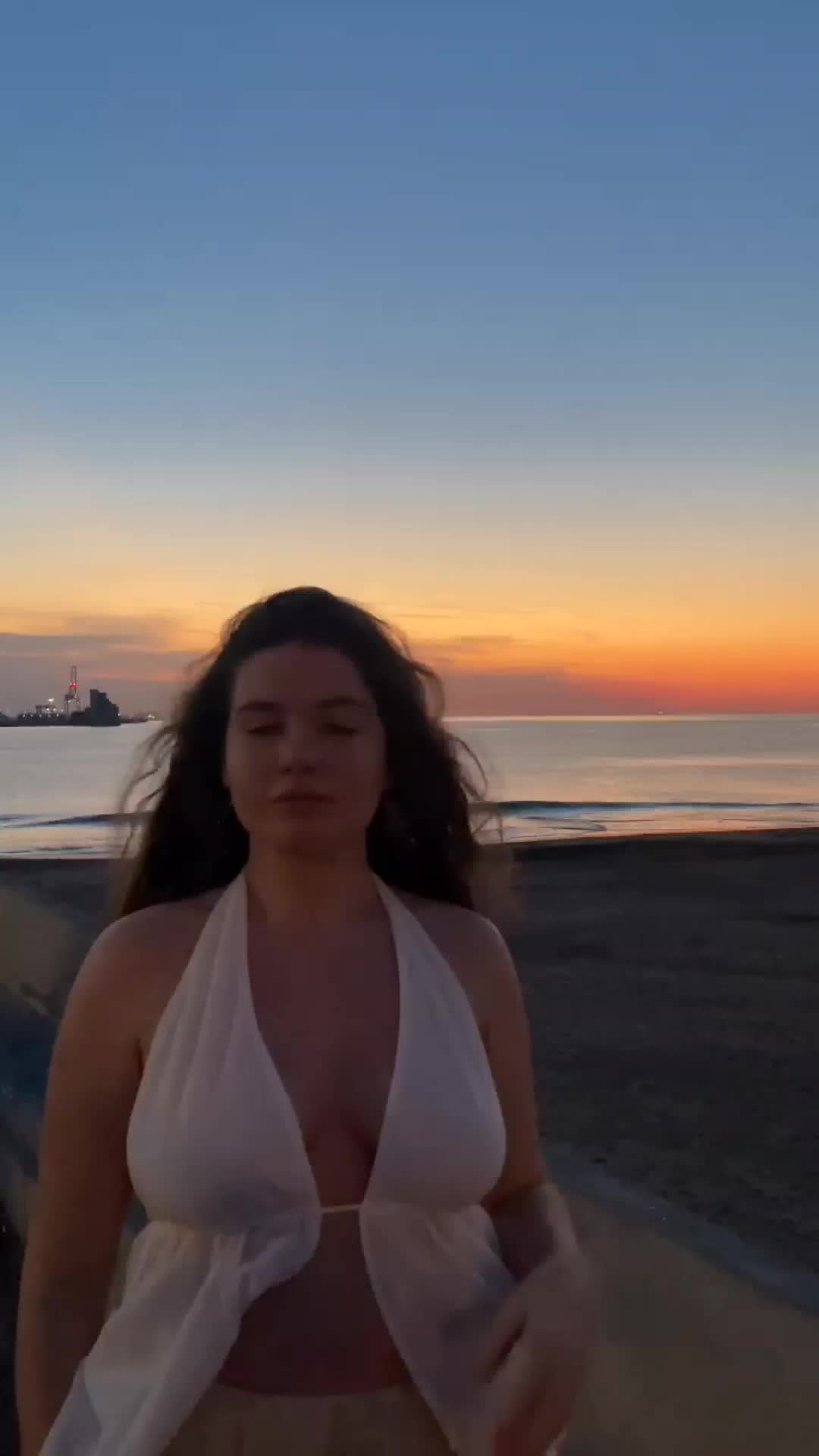 @joneenjamio_