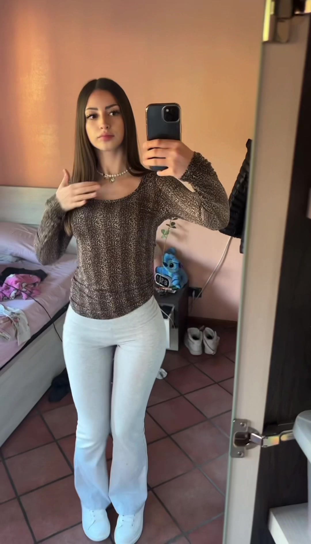 @𝑬𝑳𝑰𝑺𝑨